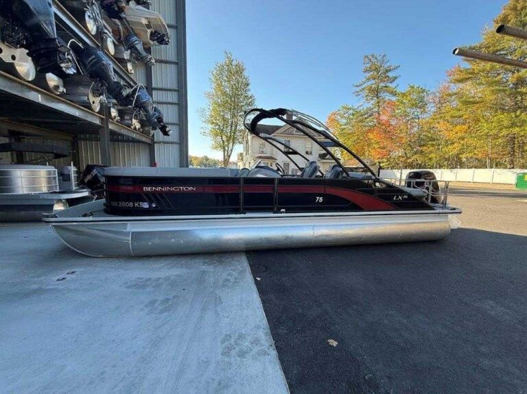 2022 Bennington 26LXSBA - ESP - Tower - Blackout US-ETWM1253B222 [photo 3]